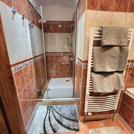 Spacious Apartment 6Min From The Dancing House براغ المظهر الخارجي الصورة