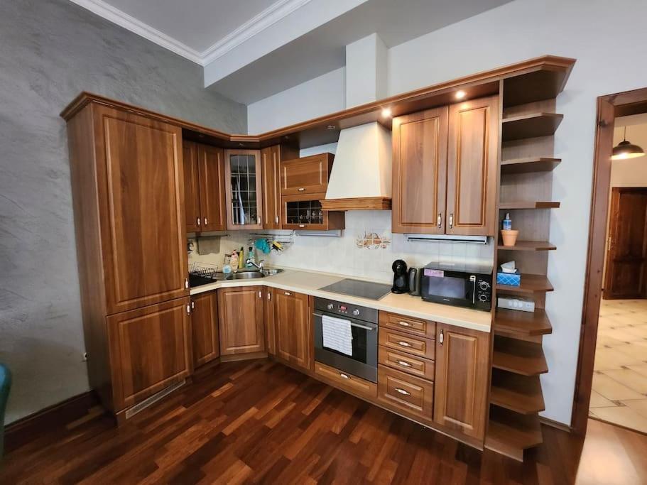 Spacious Apartment 6Min From The Dancing House براغ المظهر الخارجي الصورة