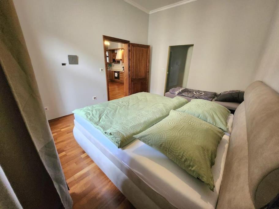 Spacious Apartment 6Min From The Dancing House براغ المظهر الخارجي الصورة