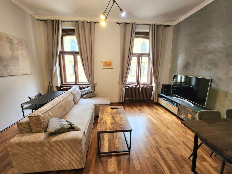 Spacious Apartment 6Min From The Dancing House براغ المظهر الخارجي الصورة