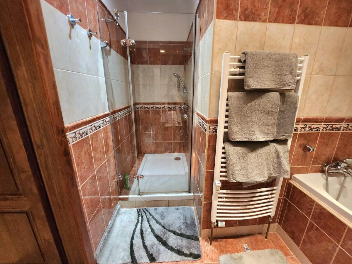 Spacious Apartment 6Min From The Dancing House براغ المظهر الخارجي الصورة
