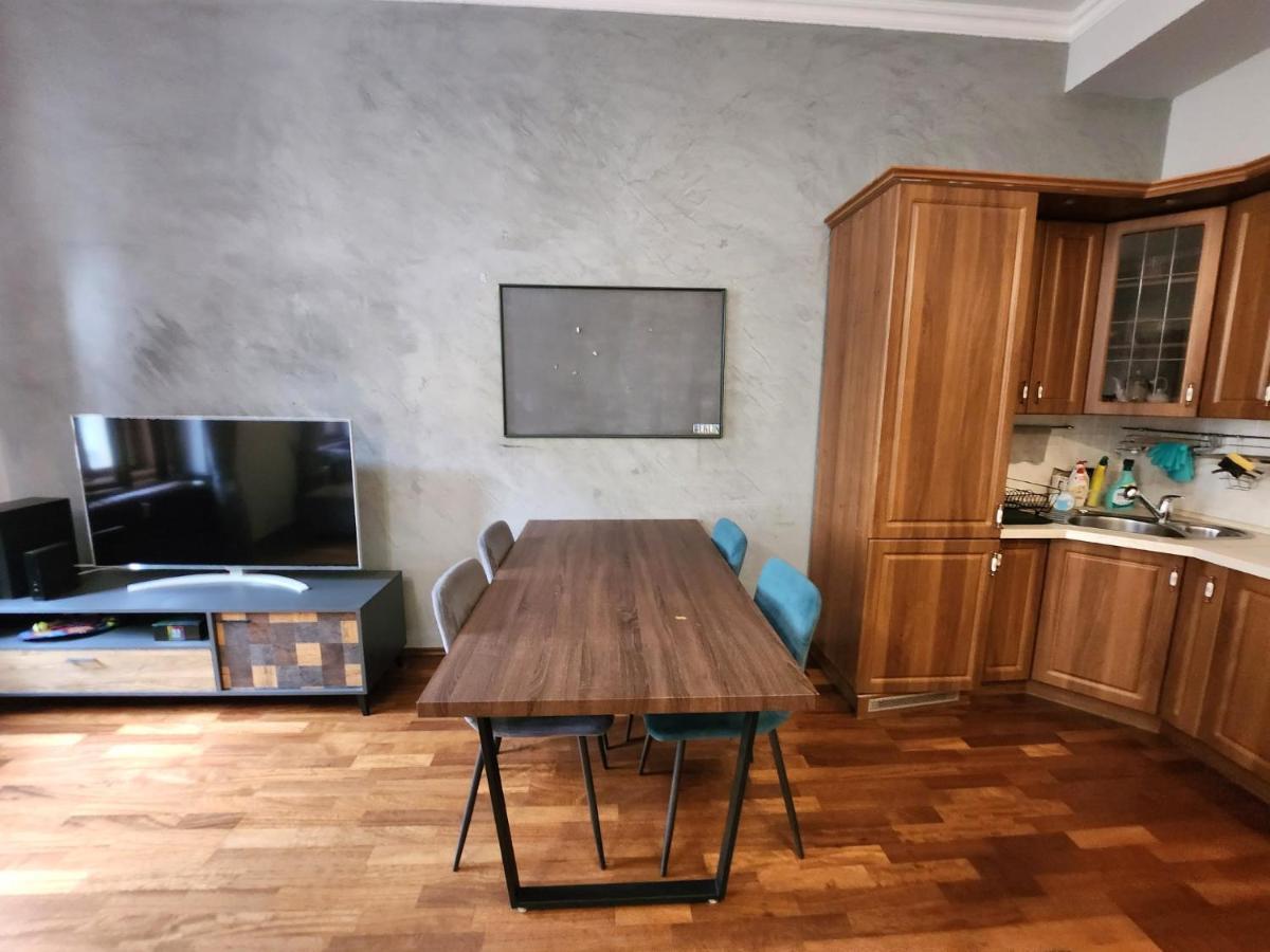Spacious Apartment 6Min From The Dancing House براغ المظهر الخارجي الصورة